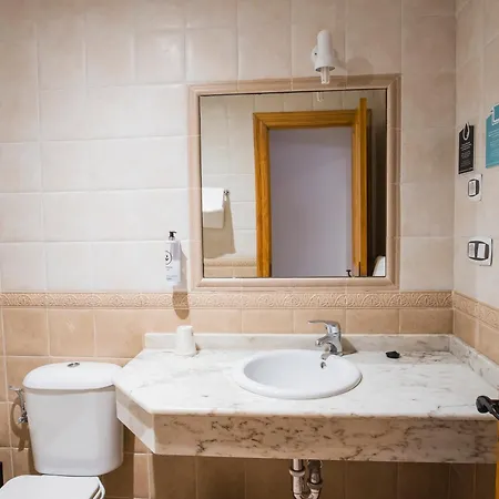 Alda Puerto Calderon מלון