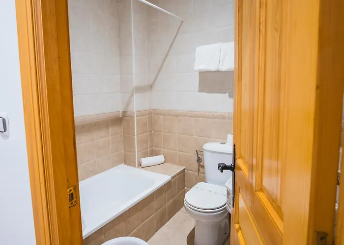 Alda Puerto Calderon 2*