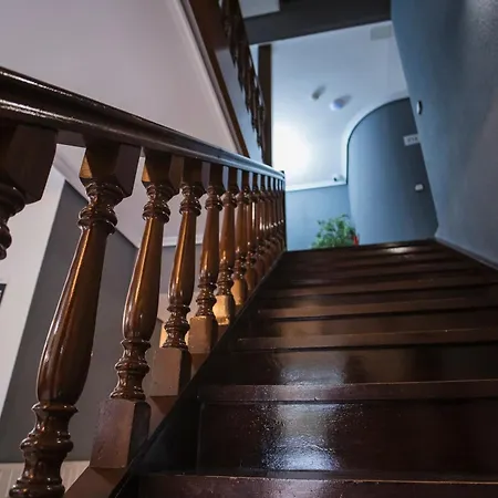 Alda Puerto Calderon 2*