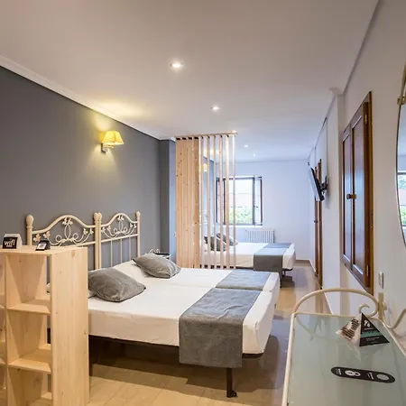 Alda Puerto Calderon 2*