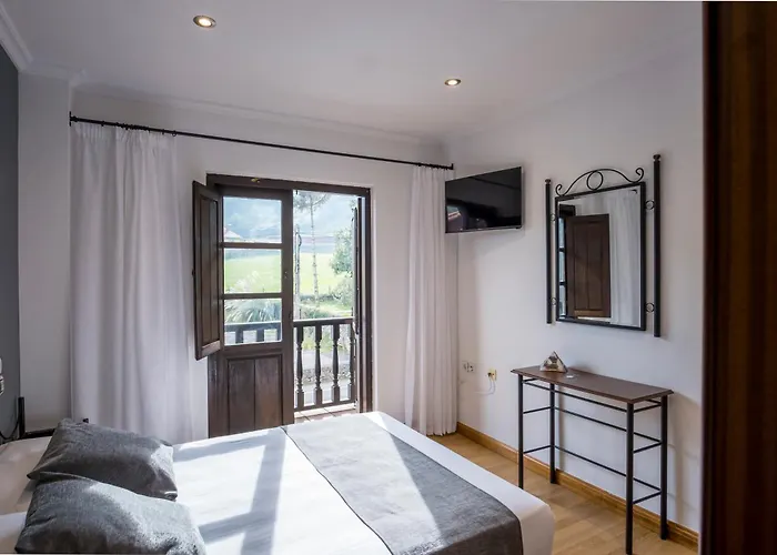 Alda Puerto Calderon 2*